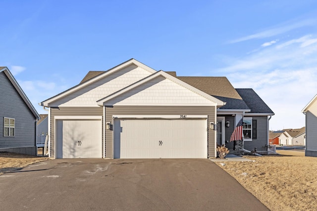 view of front facade with a garage