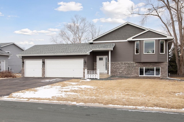 view of front facade with a garage