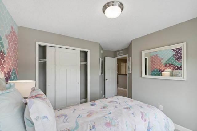 bedroom featuring a closet