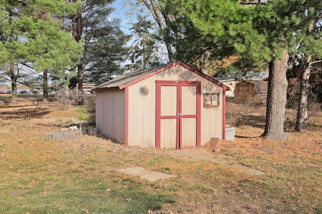 view of outbuilding