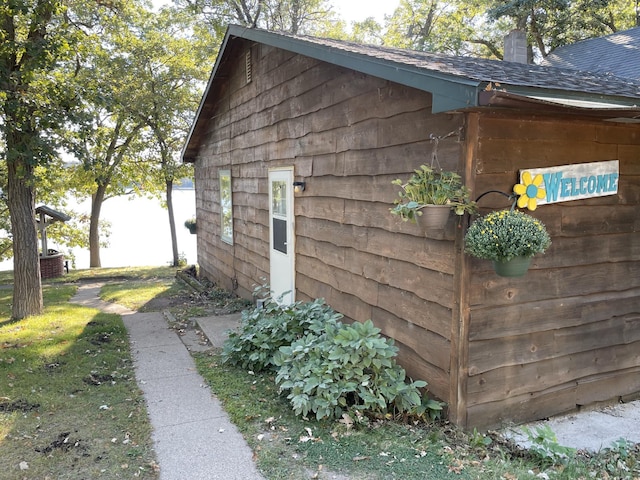 view of outbuilding