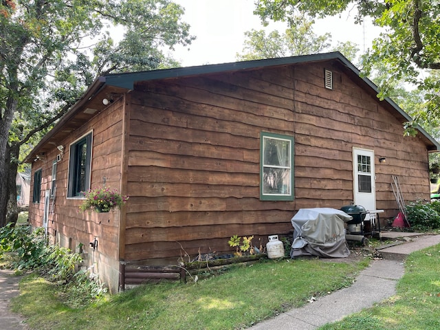 view of home's exterior