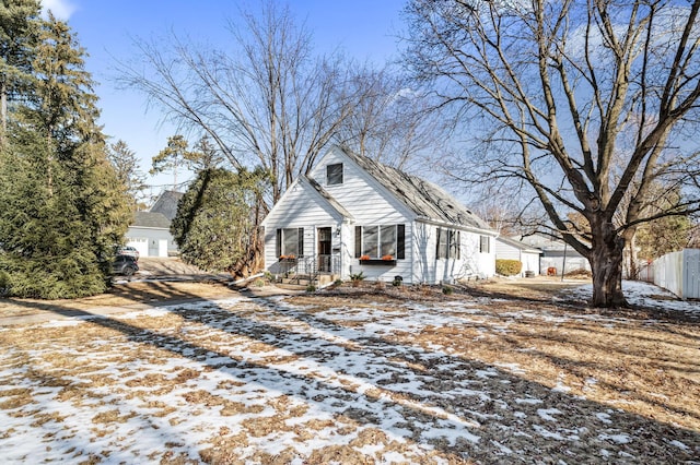 view of front of property