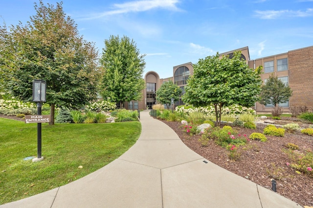9700 Portland Ave S Unit 226, Bloomington, MN 55420 - view of community featuring a lawn