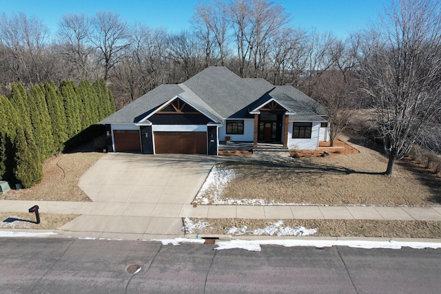 view of front facade featuring a garage