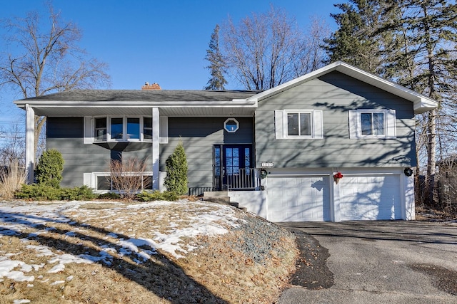 view of front facade featuring a garage