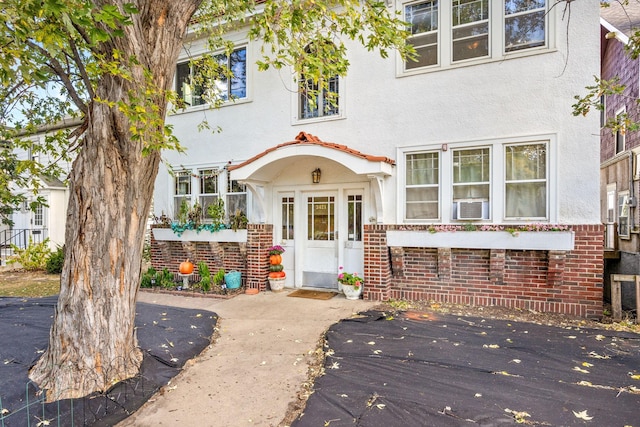 view of front of property with stucco siding