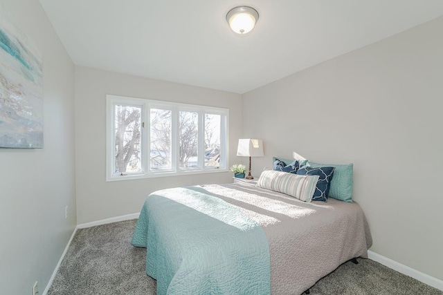 bedroom featuring carpet floors