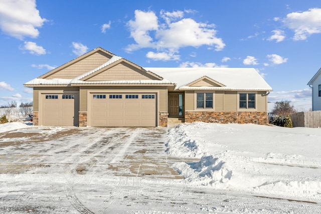 view of front facade featuring a garage