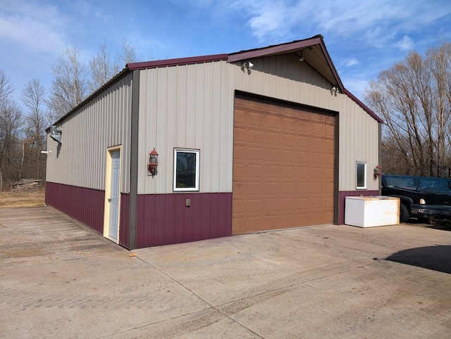 view of detached garage