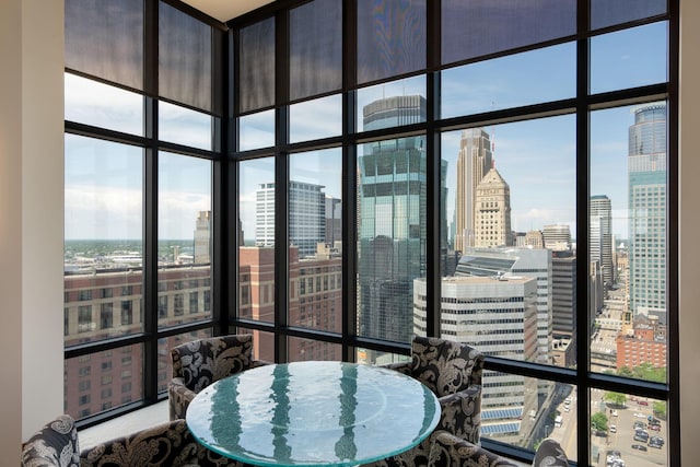201 11th St Unit 2600, Minneapolis, MN 55403 - sunroom featuring a view of skyline and healthy amount of natural light