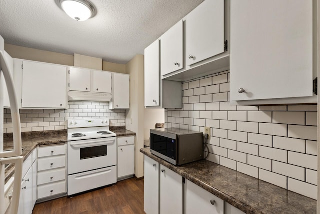 kitchen with electric stove, dark wood-type flooring, white cabinetry, tasteful backsplash, and a textured ceiling