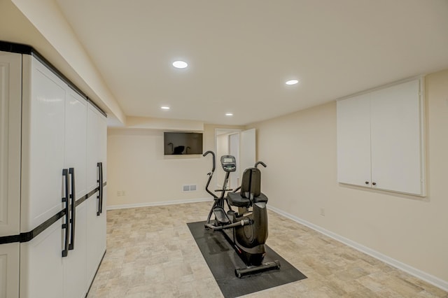 5524 Columbus Ave, Minneapolis, MN 55417 - workout room featuring recessed lighting and baseboards