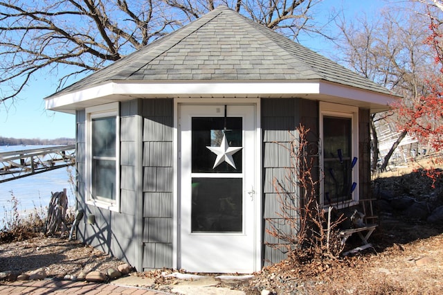 view of outdoor structure with an outdoor structure