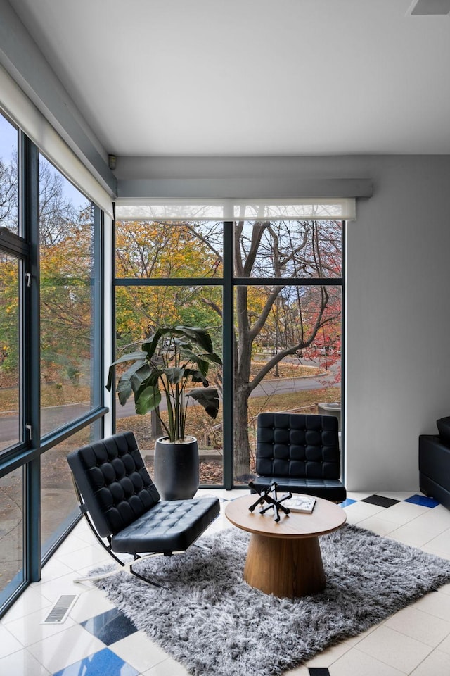 1128 Kenwood Pkwy, Minneapolis, MN 55403 - room details with visible vents