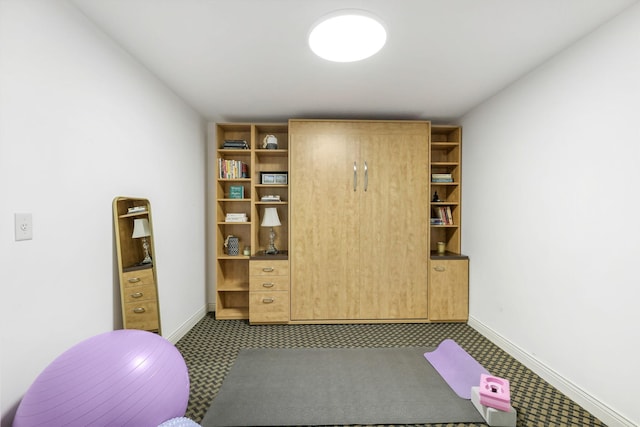 workout room with carpet floors