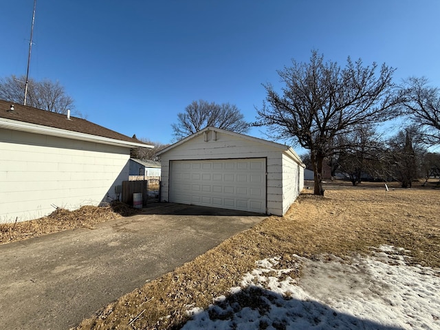 view of detached garage