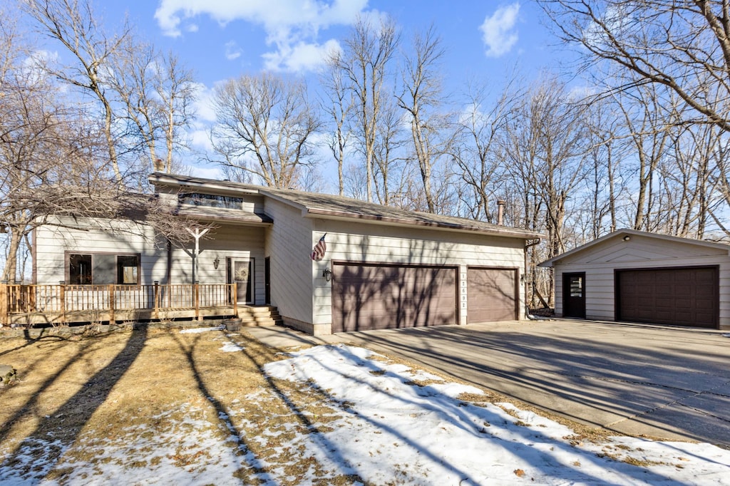 view of front of property featuring a wooden deck