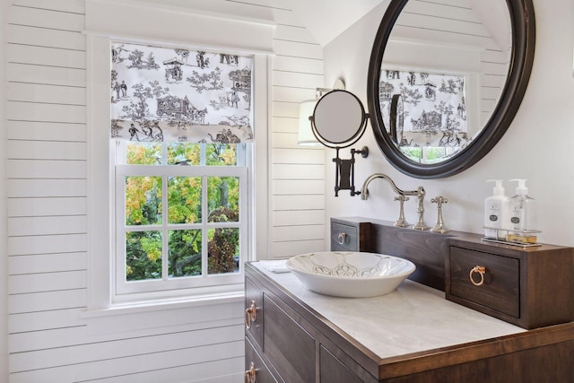 20100 Lakeview Ave, Deephaven, MN 55331 - bathroom with vanity
