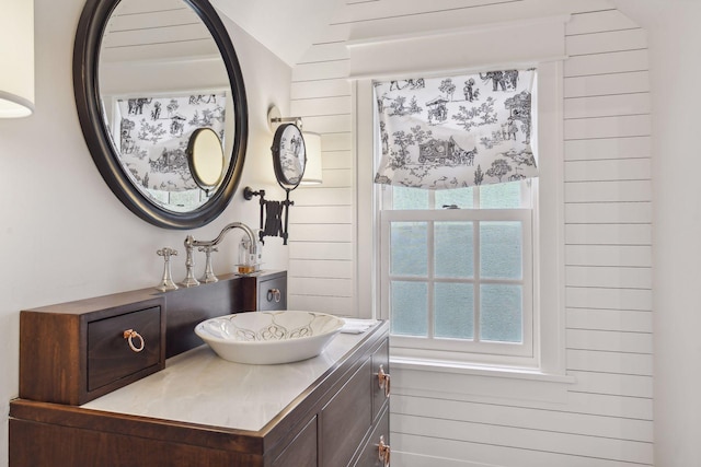 20100 Lakeview Ave, Deephaven, MN 55331 - bathroom with vanity