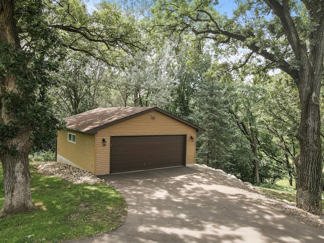 view of detached garage