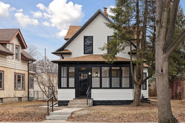 view of front of property