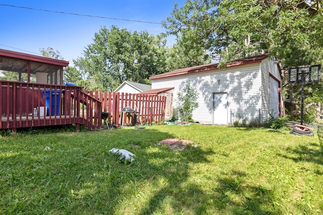 990 Virginia St, Saint Paul, MN 55117 - view of yard with a sunroom and an outbuilding
