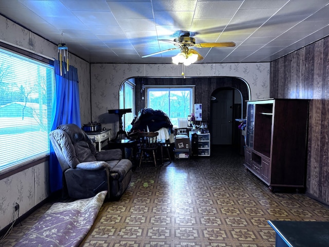 living room featuring ceiling fan