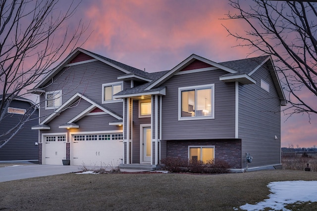 view of front facade with a garage