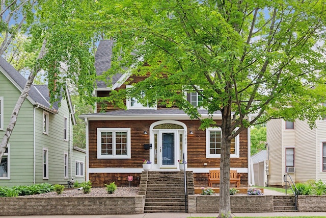 1989 Iglehart Ave, Saint Paul, MN 55104 - view of front of house featuring roof with shingles
