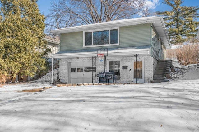 view of front of house featuring a garage