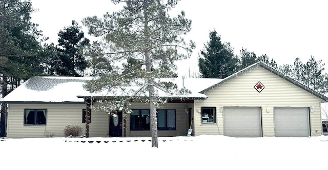 view of front of house featuring a garage