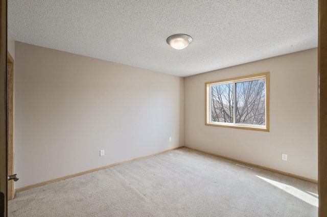 20638 Helena Ln, Lakeville, MN 55044 - photo 26