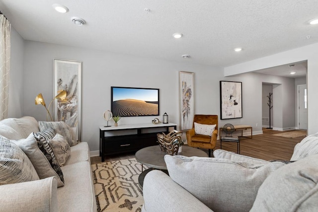 13647 Kaylemore Trl, Rosemount, MN 55068 - living room featuring light wood-style floors and recessed lighting
