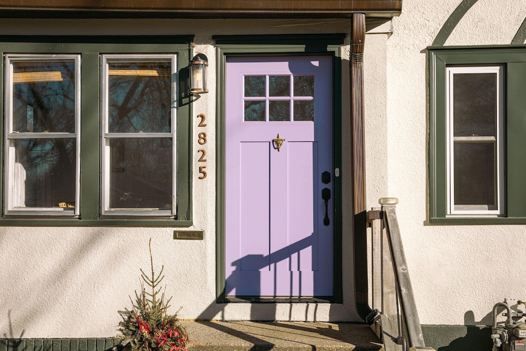 view of property entrance