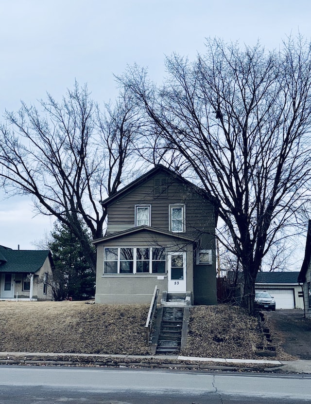 view of front of property