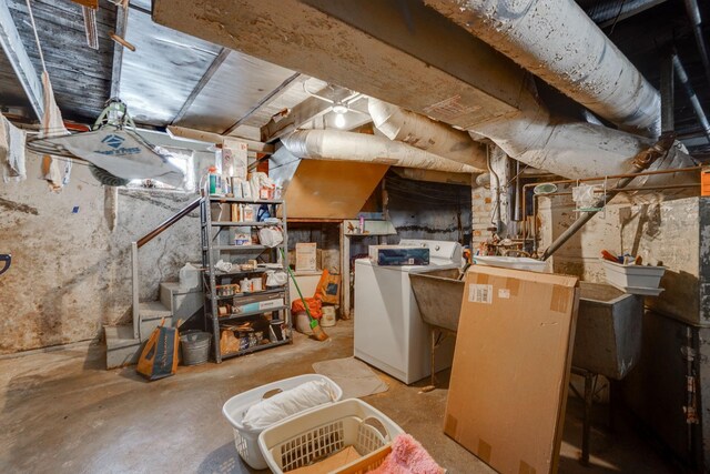 1802 3rd Ave N, Minneapolis, MN 55405 - basement featuring washer / clothes dryer
