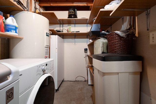 laundry area featuring washer / dryer