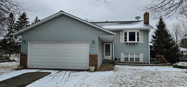 view of front facade with a garage