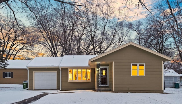 view of front facade featuring a garage