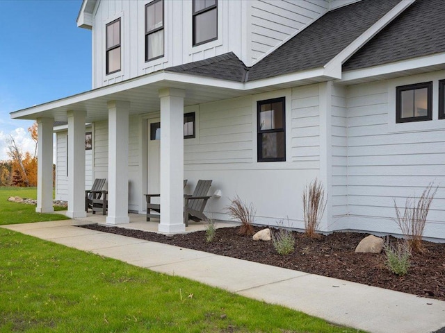 property entrance featuring a porch