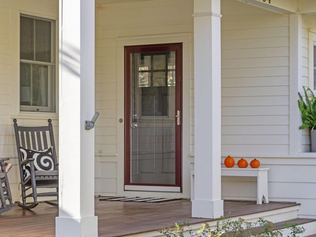 entrance to property with covered porch