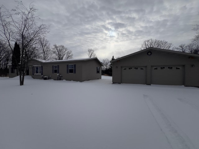 view of front of home featuring a garage