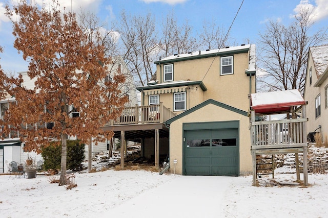 view of front of property featuring a wooden deck