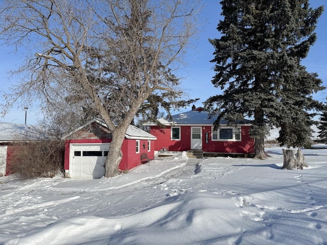 view of front of house featuring a garage