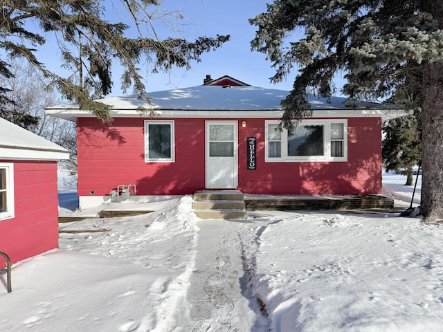 view of front of property