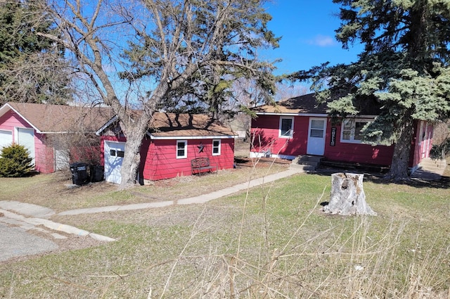 view of front of property featuring entry steps