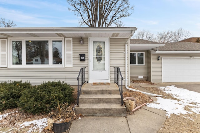 view of front of house featuring a garage