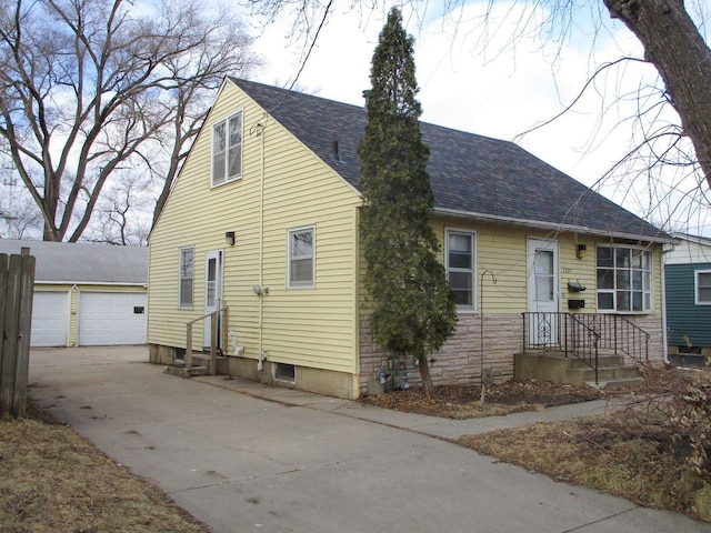 view of front facade featuring a garage