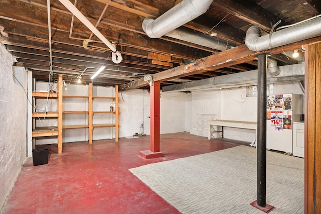 basement featuring washer / dryer